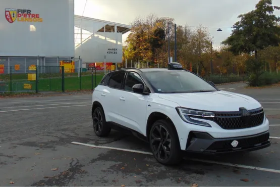 vehicule renault hybride pour vos trajets dans le pas de calais